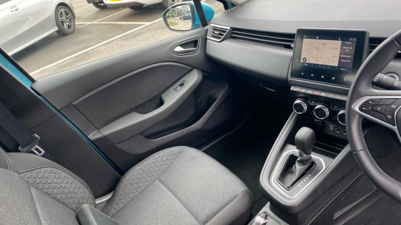 Renault Clio 1.6 E-TECH Hybrid 140 Iconic 5dr Auto Hybrid Hatchback